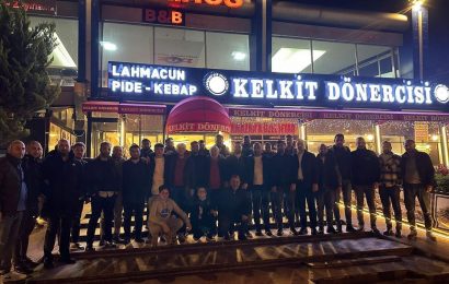 İstanbul Gümüşhane Spor Kelkit Dönercisinde İftar Yaptı