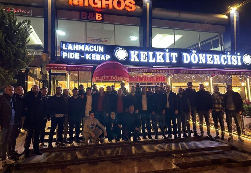 İstanbul Gümüşhane Spor Kelkit Dönercisinde İftar Yaptı